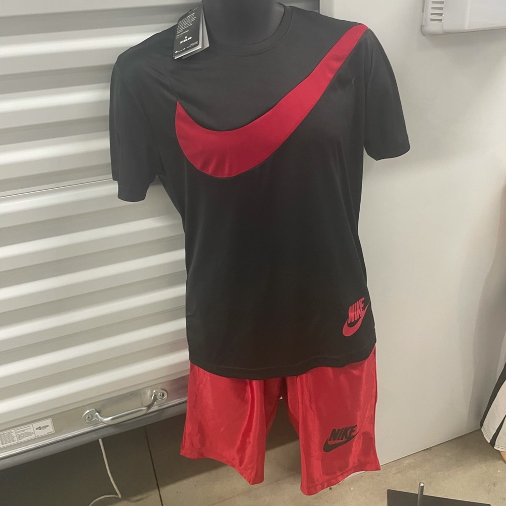 Nike sets